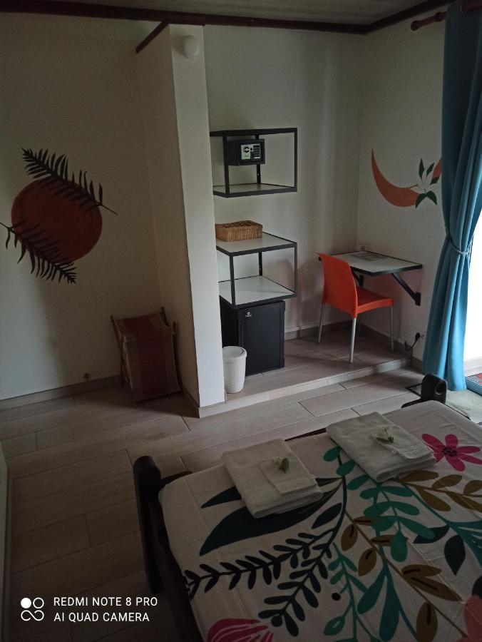 La Maison Du Voyage Tevaitoa Exteriör bild