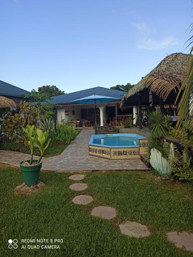 La Maison Du Voyage Tevaitoa Exteriör bild